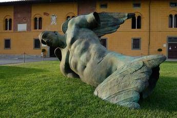 Addio a Igor Mitoraj, gigante della scultura ha portato la classicità nel Novecento / FOTO Addio a Igor Mitoraj, gigante della scultura ha portato la classicità nel Novecento / FOTO